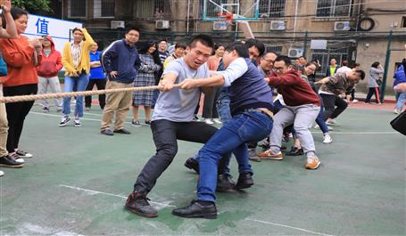 冶建青年有力量！公司團(tuán)委舉辦“五四”拔河比賽