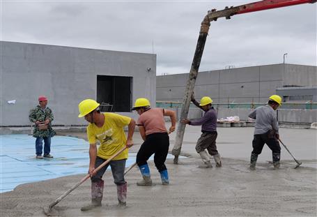 【奮戰(zhàn)80天·沖刺四季度】 加快項目建設(shè)進度 保質(zhì)保量完成任務