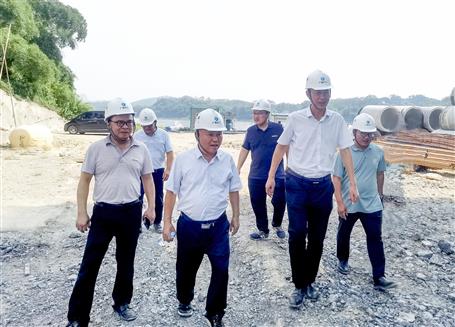 唐峰、何勇到桂東分公司項(xiàng)目開展2023年第二季度安全生產(chǎn)質(zhì)量綜合大檢查暨“圍墻內(nèi)圍墻外”和“以包代管”專項(xiàng)檢查
